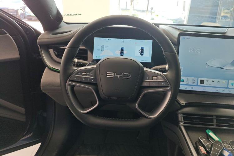 Used BYD Seal 07 DM-i 2025 Intelligent Driving Version DM-i 1.5T 125 km Range Flagship Edition
