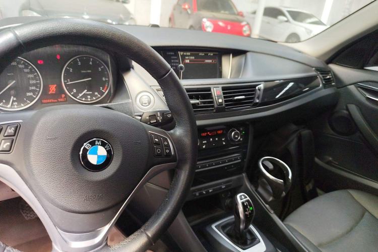 Used BMW X1 2015 sDrive18i Leading Edition