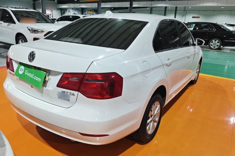 Used Volkswagen Jetta 2015 1.6L Automatic Fashion Model
