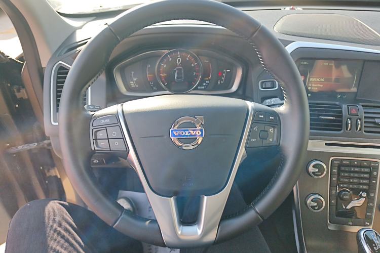 Used Volvo XC60 2016 T5 Smart Version
