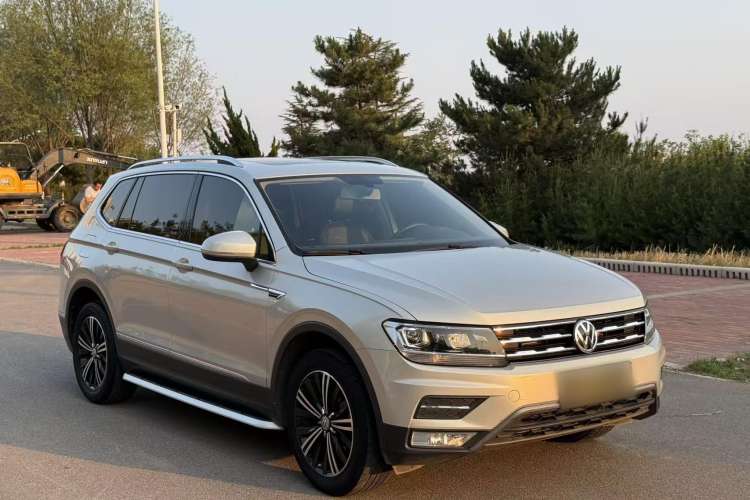 Used Volkswagen Tiguan L 2019 330TSI Automatic Two-Wheel Drive Panoramic Comfort Edition China VI Standard