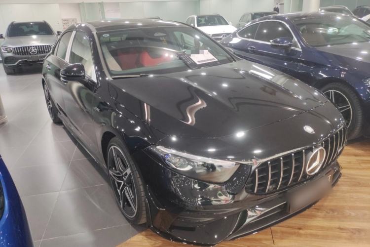 Used Mercedes-Benz A-AMG 2025-Year Restyled AMG A 35 L 4MATIC
