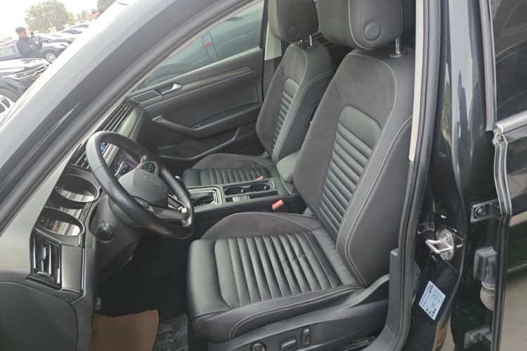 Used Volkswagen Magotan 2020 330TSI DSG Leading Model
