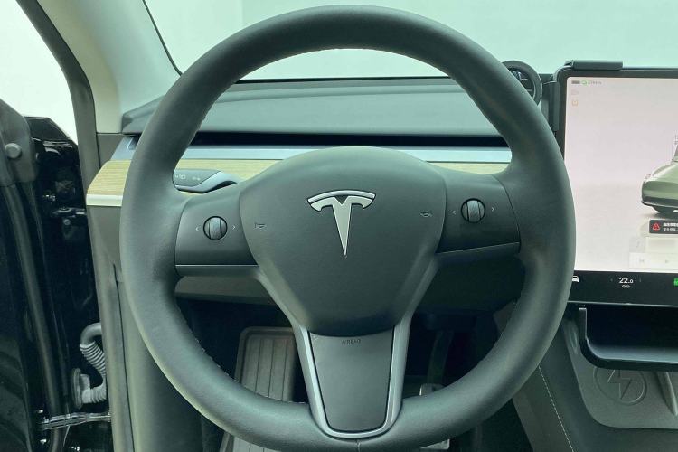 Used Tesla Model Y 2022 Rear-Wheel-Drive Version
