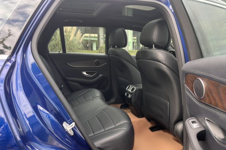 Used Mercedes-Benz GLC 2016 GLC 300 4MATIC Dynamic Model
