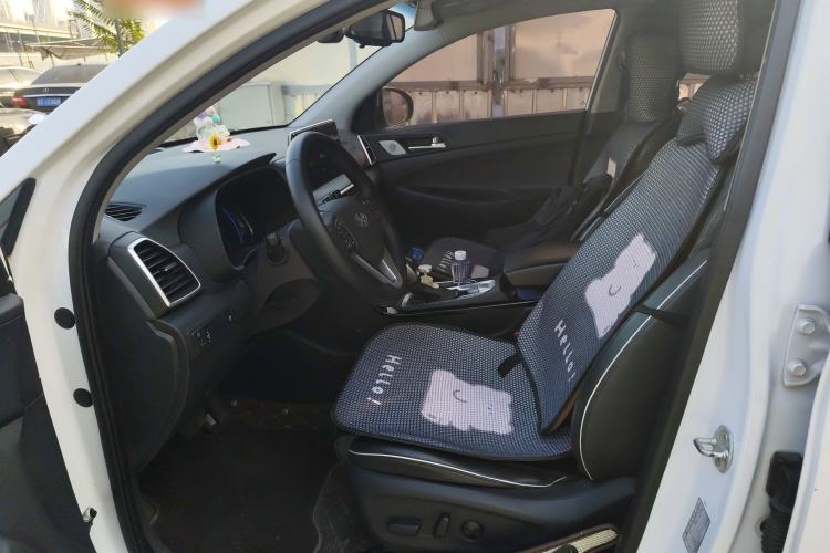 Used Hyundai Tucson 2019 280TGDi Dual-Clutch Two-Wheel Drive Smart Connect Version China V Standard
