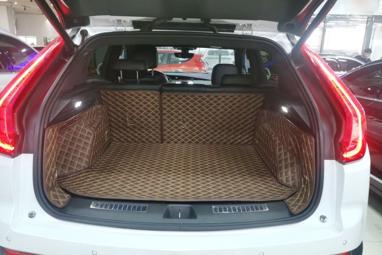 Used Cadillac XT4 2021 28T Two-Wheel Drive Leading Version
