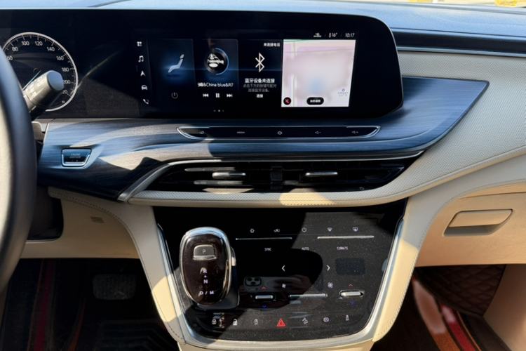 Used Buick GL8 2022 ES Land Cruiser 653T Luxury Model
