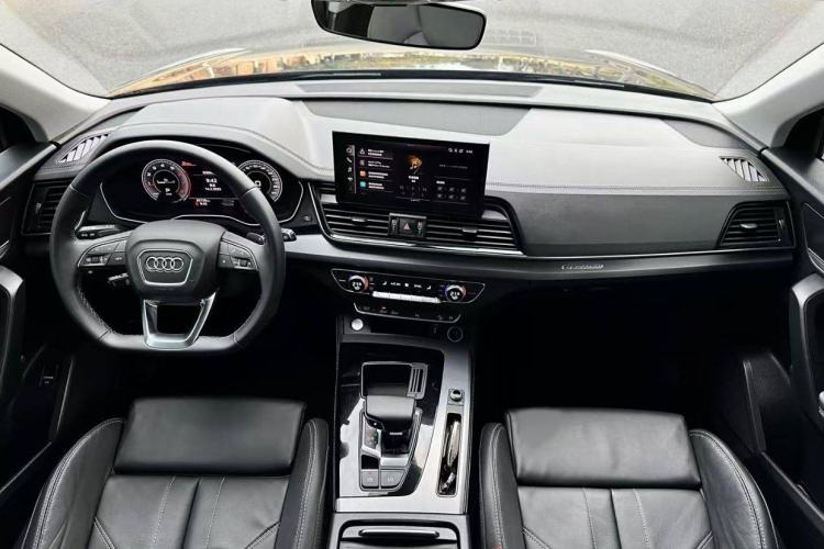 Used Audi Q5L 2022 40T Fashionable and Dynamic Model
