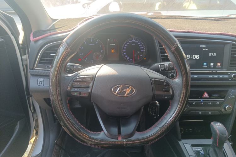 Used Hyundai Elantra 2016 1.4T Dual-Clutch Xuan Dong · Dynamic Version