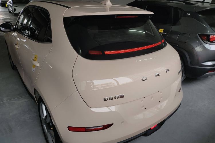 Used ORA Good Cat 2023 401 km Standard Range Prestige Version Lithium Iron Phosphate
