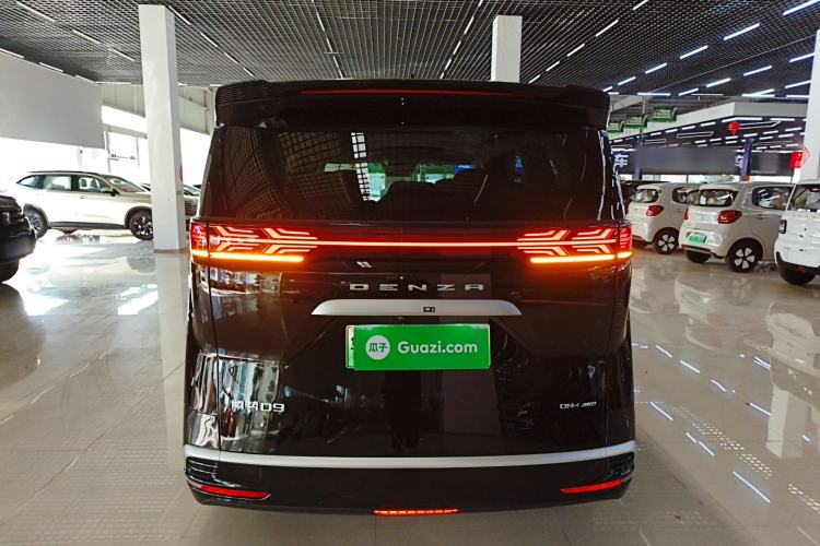 Used Denza D9 2024 DM-i 980 Four-Wheel Drive Flagship Model
