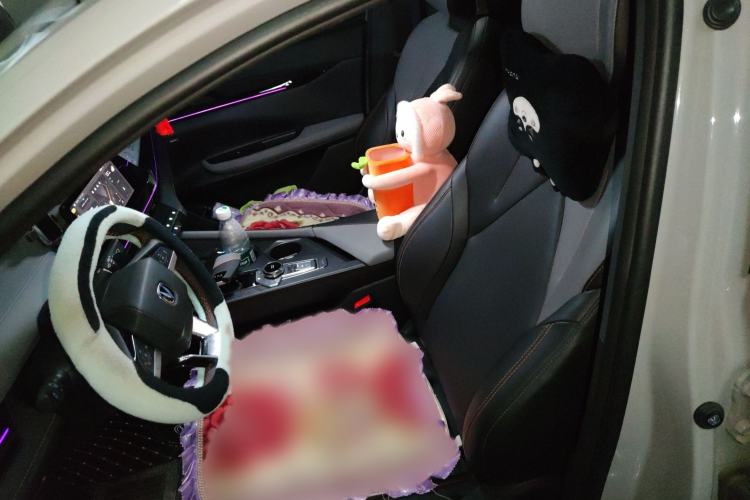 Used Changan UNI-V 2022 1.5T Smart Navigation Version
