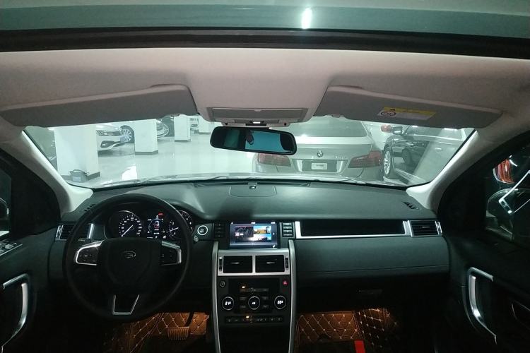 Used Land Rover Discovery Sport 2018 240 PS SE Version