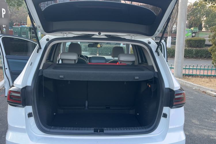 Used Volkswagen Tharu 2023 300TSI Two-Wheel-Drive Full Moon Edition
