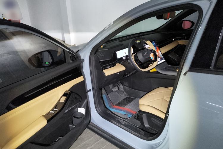 Used  L6 2023 60km PLUS