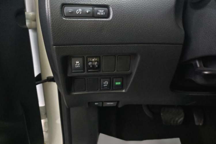 Used Nissan X-Trail 2022 2.0L Two-Wheel Drive Smart Connect Premium Edition
