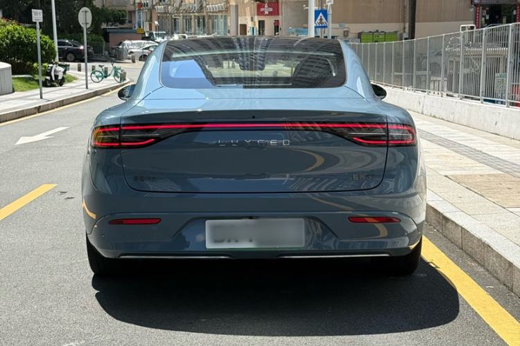 Used Hima Luxeed S7 2025 855 km Max
