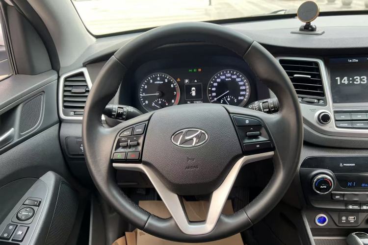 Used Hyundai Tucson 2015 1.6T Dual-Clutch Two-Wheel-Drive Smart Model