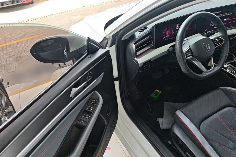 Used Volkswagen Lamando 2024 Lavida L 280TSI DSG Cool & Spicy Edition
