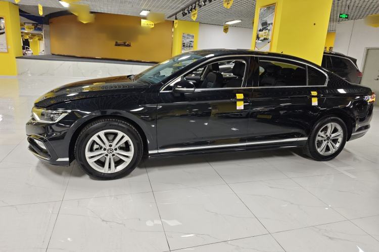 Used Volkswagen Magotan 2023 2 Million Units Limited-Edition 280TSI DSG Comfort Version
