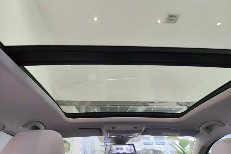 Used Volkswagen Tharu 2023 300TSI Two-Wheel-Drive Moon Luxury Edition
