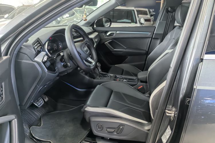 Used Audi Q3 2024 35 TFSI Fashion Dynamic Edition
