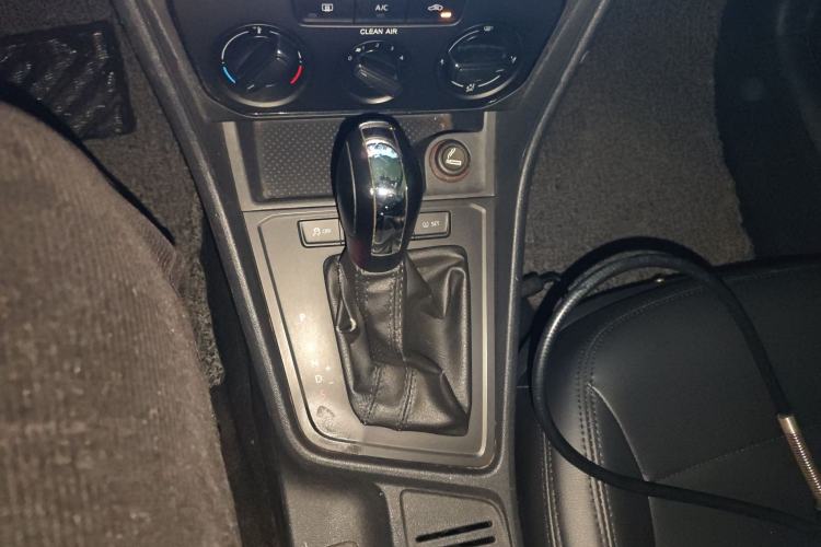 Used Volkswagen Lavida 2015 1.6L Automatic Fashion Edition