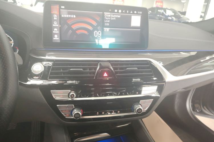 Used BMW 5 Series 2022 Second Facelift 525Li M Sport Package
