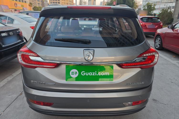 Used Baojun 310W 2017 1.5L Manual Fashion Model China V
