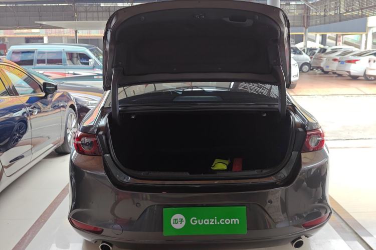 Used Mazda Mazda 3 Axela 2022 2.0L Automatic Zhi Rui Obsidian Edition