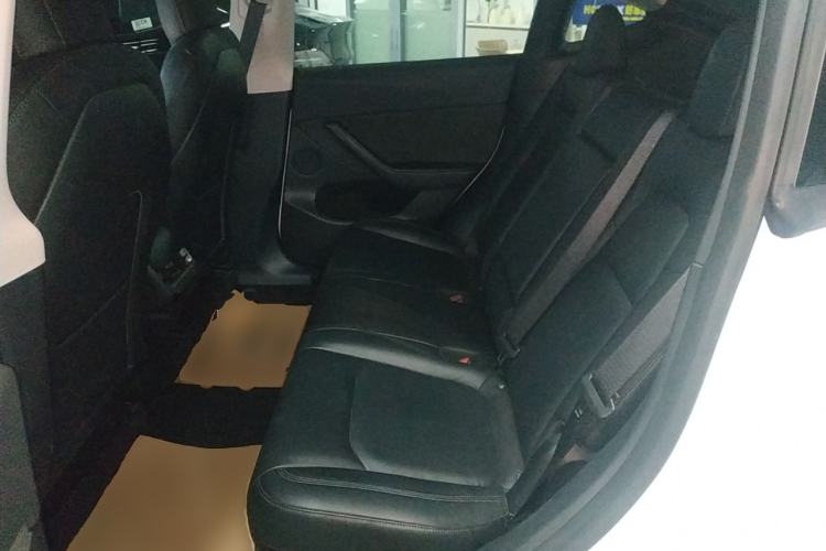 Used Tesla Model Y 2021 Long-Range All-Wheel-Drive Version
