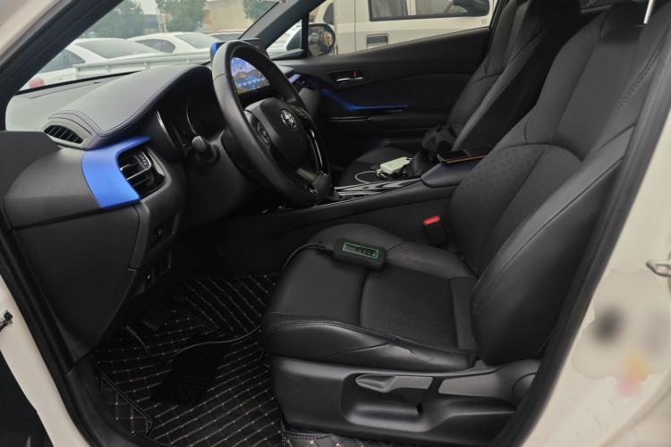 Used Toyota IZOA 2018 2.0L Yichi Version China VI Standard