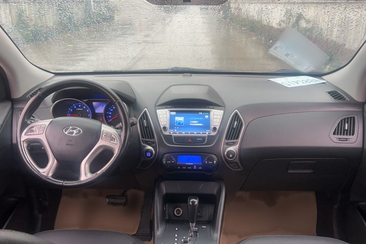 Used Hyundai ix35 2013 2.0L Automatic Two-Wheel Drive Smart GLS China IV Standard