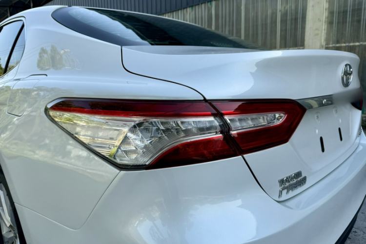 Used Toyota Camry 2018 2.0G Luxury Edition

