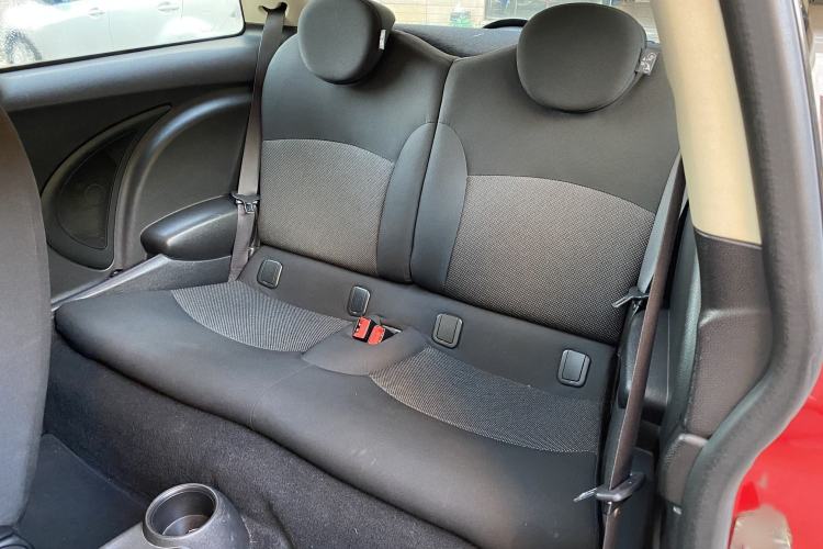 Used  MINI 2011 1.6L ONE
