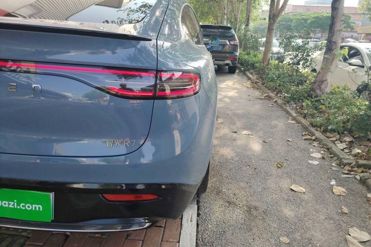 Used Hima Luxeed R7 2024 All-Electric 667 km Max
