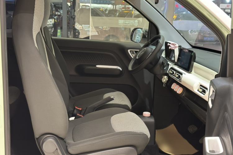 Used Wuling Hongguang MINIEV 2024 3rd Generation 215km Advanced Version
