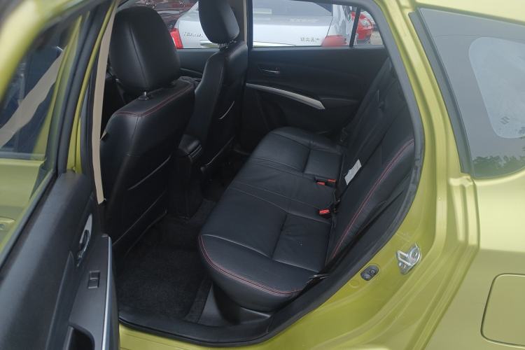 Used Suzuki S-Cross 2014 1.6L CVT Two-Wheel Drive Elite Version
