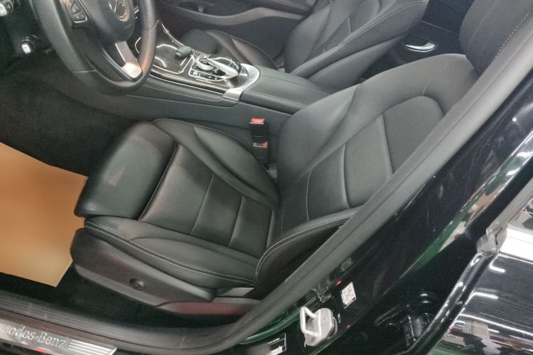 Used Mercedes-Benz GLC 2016 GLC 260 4MATIC Luxury Model
