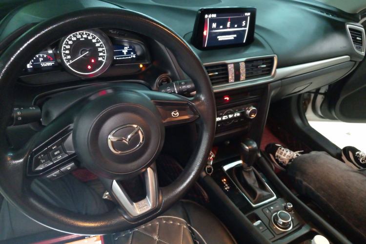 Used Mazda Mazda 3 Axela 2017 Hatchback 1.5L Automatic Luxury Model Emission Standard China V
