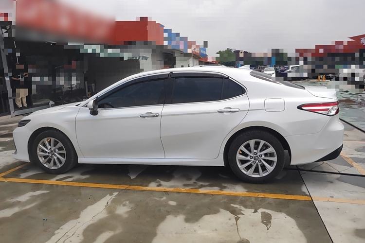 Used Toyota Camry 2021 2.0G Luxury Edition
