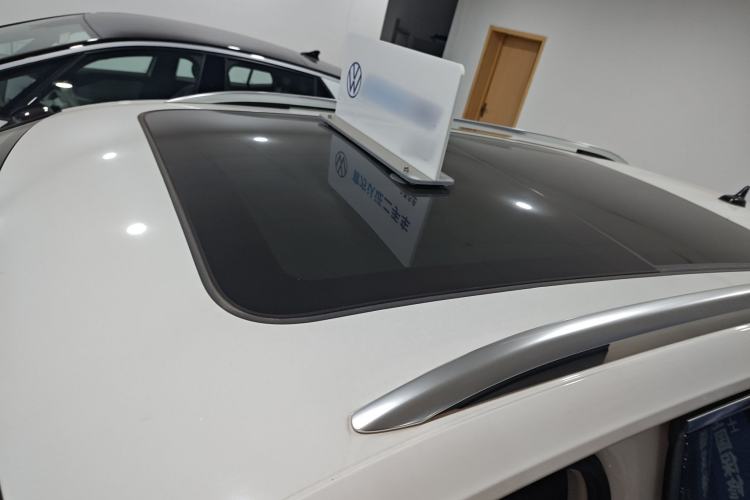 Used Volkswagen Tiguan L 2024 Outstanding Model 330TSI Automatic Two-Wheel Drive R-Line Dragon Glory Edition