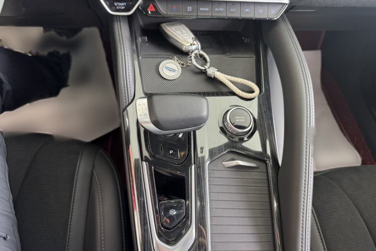 Used Geely Auto Monjaro L 2024 2.0TD High-Power Automatic Two-Wheel Drive Yunqi Version