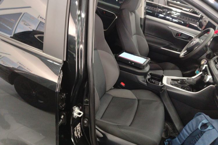 Used Toyota Wildlander 2024 2.0L CVT Two-Wheel Drive Leading Edition
