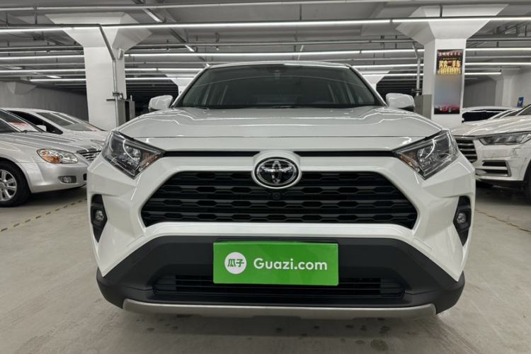 Used Toyota RAV4 2023 2.0L CVT Two-Wheel Drive Fashion Edition
