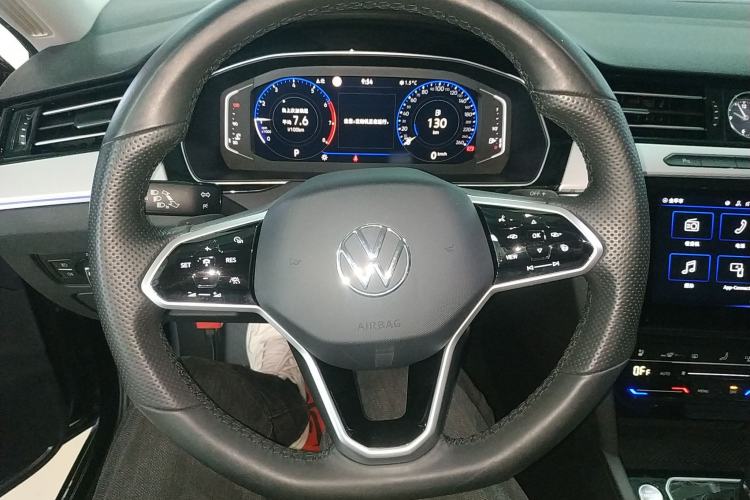 Used Volkswagen Magotan 2023 2 Million Units Commemorative Edition 330TSI DSG Luxury Version
