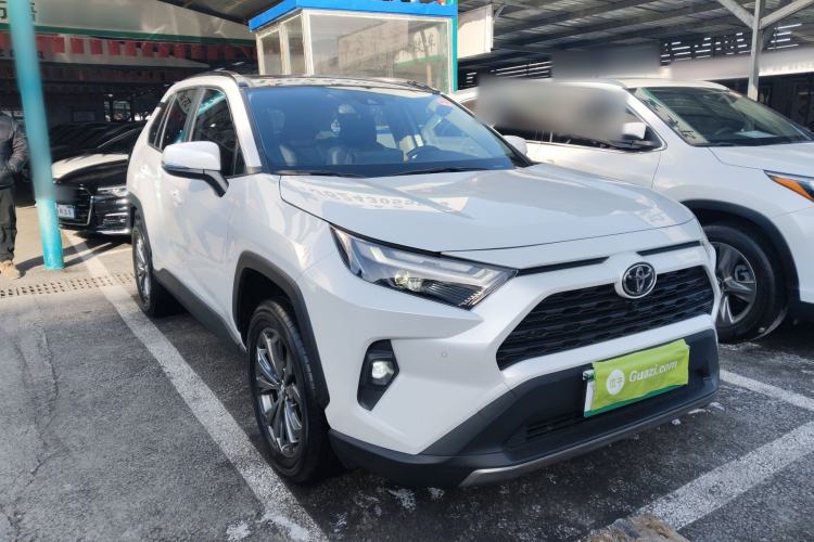 Used Toyota RAV4 2023 2.0L CVT Two-Wheel Drive Fashion Plus Edition
