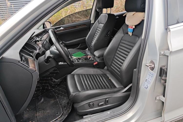 Used Volkswagen Magotan 2019 330TSI DSG Leading Model China VI Standard
