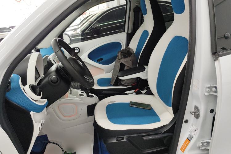 Used  forfour 2016 0.9T 66 kW Ultimate Edition
